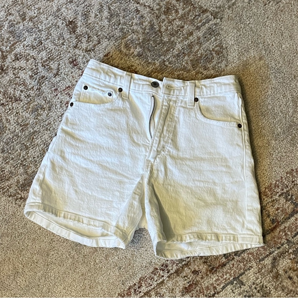 Abercrombie & Fitch White Dad Short